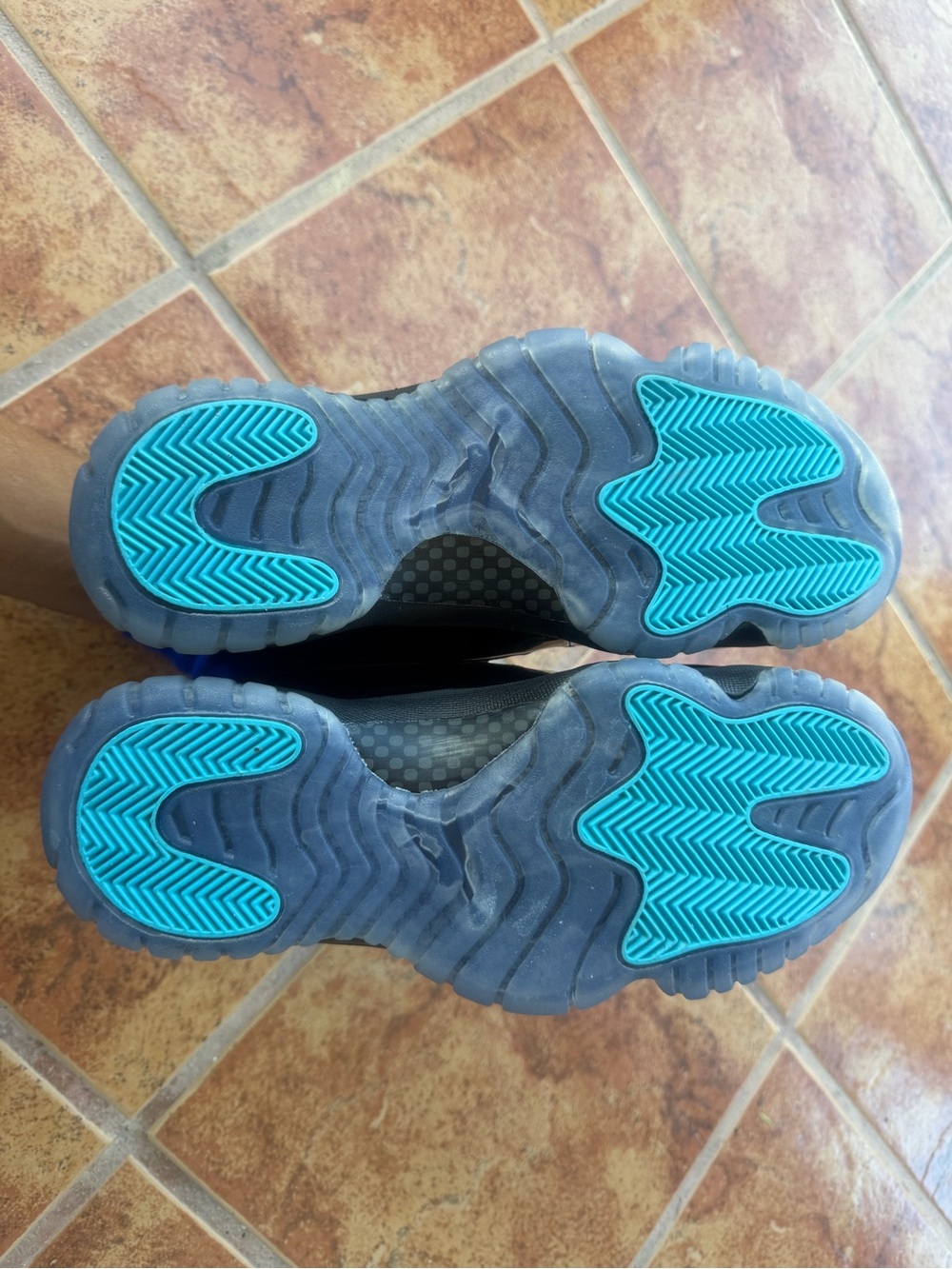 Size 9.5 Men’s And Women’s 11 - Jordan Retro 11 Gamma Blue 2025 - Picture 6 of 7